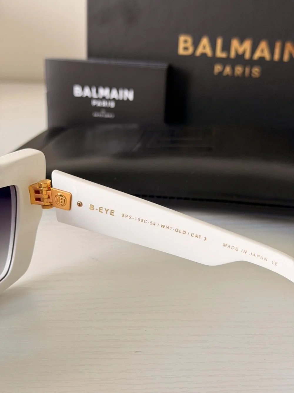 New BALMAIN White Cat Eye Sunglasses B-EYE BPS 156C-54 WHT-GLD Authentic